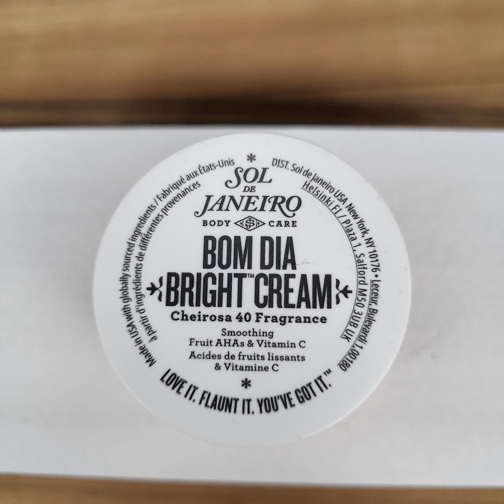 3-Piece Sol de Janeiro Bom Dia Bright 40 Body Wash & Cream Jet Set, New - Picture 7 of 7